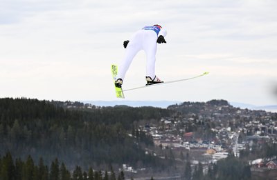  Joergen Graabak aus Norwegen wurde bei der Nordischen Kombination disqualifiziert.