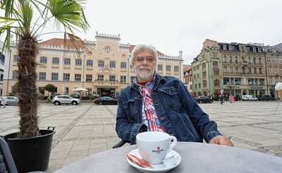 Der Zwickauer Journalist und Autor Udo Hentschel hat die Lebensgeschichte seines Vaters aufgeschrieben. Er sieht das Grubenunglück von 1960 jetzt mit anderen Augen. 