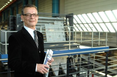 Der langjährige Geschäftsführer der "Freien Presse", Johannes Schulze, verstarb im Alter von 78 Jahren. Hier ist er im Chemnitzer Druckzentrum.  