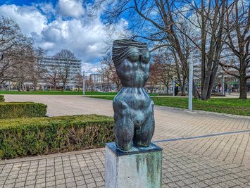 "Neeberger Torso" von Wieland Förster in Chemnitz (1974).