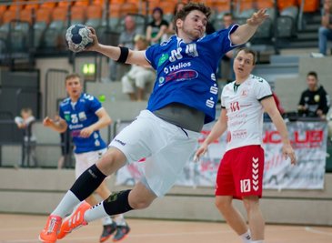 Aues Gregor Hofmann, bisher A-Jugendlicher, trug sich in Diensten des Juniorteams vom EHV beim HC Einheit Plauen mit sechs Treffern in die Torschützenliste ein und war damit erfolgreichster Werfer der Gäste. 