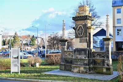 Stück für Stück wurde das Horndenkmal in Freiberg bisher restauriert. Die neuen Teile sind gut sichtbar. 