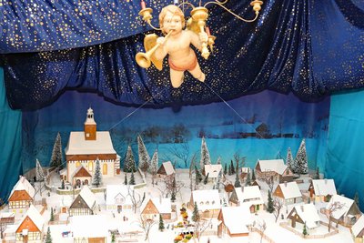 Der erzgebirgische Weihnachtsberg hat in der Ausstellung in Werdau längst Tradition.