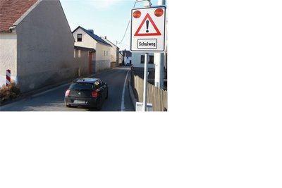 Die Engstelle der Falkensteiner Landstraße in Großfriesen ist Dauerthema im Ort.