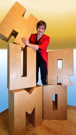Witze im Block-Seminar: Eva Ullmann ist die Chefin des Deutschen Institutes für Humor in Leipzig.