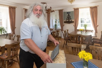 Für Ortsvorsteher Frank von Jagemann waren der Erhalt und die Sanierung des 1849 als Armenhaus errichteten Gebäudes eine Herzensangelegenheit.