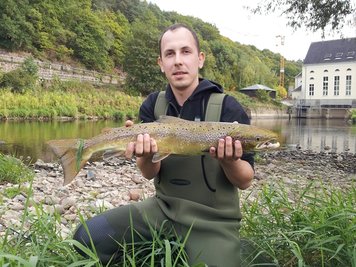Stefan Peterhansl - Erster Lachs in der Freiberger Mulde.