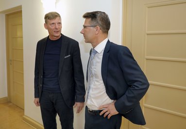 CFC-Aufsichtsratsvorsitzender Uwe Bauch (links) und Präsident Andreas Georgi trafen sich am Montag im Landgericht auf dem Gang. Ihre Fälle wurden allerdings getrennt verhandelt.