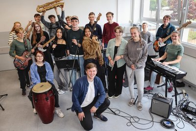 Schulbands vom Bertolt-Brecht-Gymnasium sind unter den Top 5 eines bundesweiten Song-Contests.