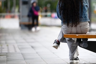 Krisen verstärken Unsicherheiten oft noch - besonders in sensiblen Übergangsphasen, in denen sich junge Erwachsene oft befinden.