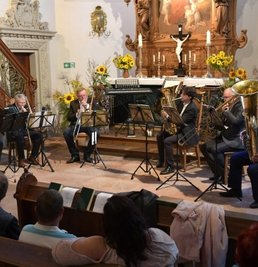 Der Erdmannsdorfer Posaunenchor spielt am Sonntag zum Gottesdienst. 