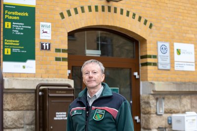Bert Schmieder empfiehlt weiter regelmäßige Kontrollen auf Borkenkäferbefall.