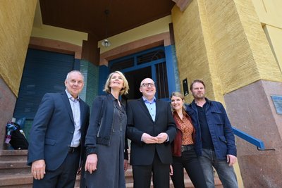 Von links nach rechts: Joachim Król, Katja Weitzenböck, der Chemnitzer OB Sven Schulze, Lara Mandoki und Kai Scheve