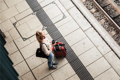 Lange Wege: Etwa jeder achte Lehrling in Südwestsachsen, der 2020 eine Ausbildung begonnen hat, nimmt für den Unterricht an der Berufsschule mehr als zwei Stunden Fahrzeit in Kauf. 