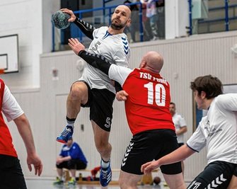 Linksaußen Marcus Pollmer, hier in einem Spiel aus der Vorsaison, erzielte drei Treffer aus fünf Würfen gegen Einheit Plauen II. 
