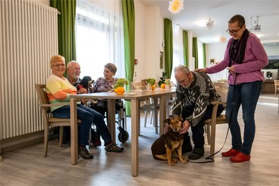 Gute Laune in der Seniorenresidenz „Erzgebirgsblick". Seit dem Sommer gibt es eine Initivative, die sich um ältere Menschen kümmert.