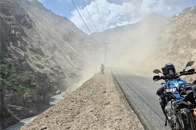 Steinschläge sind nichts Ungewöhnliches auf dem Karakorum-Highway.