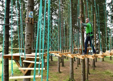 Der Kletterpark im Waldpark Grünheide ist am Dienstag eröffnet worden.