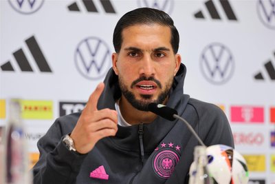 Emre Can bei der Pressekonferenz in Herzogenaurach.