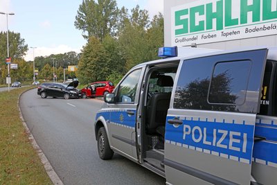 Die Uferstraße musste zeitweise voll gesperrt werden.