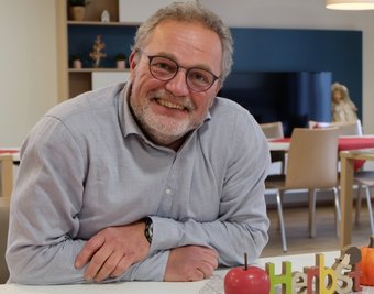 Einrichtungsleiter Ulrich Kuhlmann im Tagespflegebereich des Theodor-Fliedner-Hauses. 14 Gäste können hier betreut werden. 