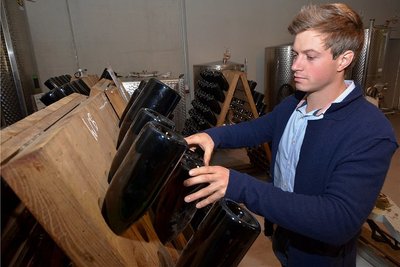 Produziert Lagensekte in Meißen: Felix Weber von der Sektmanufaktur Perlgut in Meißen. 