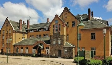 Der Lengenfelder Bahnhof. 