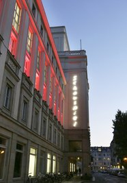 Im Schauspielhaus Leipzig hängt der Haussegen schief - sagen die einen, die anderen sagen, das stimme nicht. 