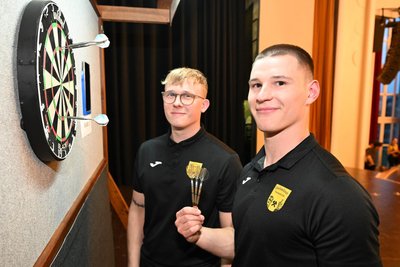 Vom Oelsnitzer FC nahmen unter anderem Vincent Dörner (links) und Ian Sonntag am Doppel-Wettbewerb der Oelsnitz Open teil.