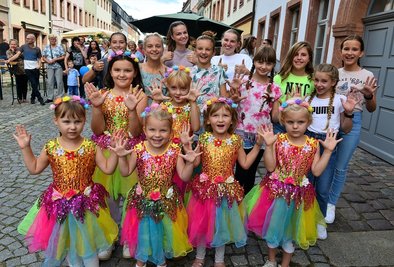 Die Funken des Karnevalsclubs beim 11. Rochlitzer Händlerherbst.