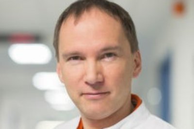 Prof. Dr. med. Dirk Uhlmann setzt seine Erfahrung im Bereich der Pankreas-und Leberchirurgie am Klinikum Döbeln ein.