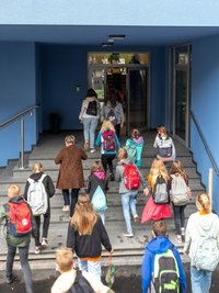 Mit dem Anbau hat die Oberschule auch einen neuen Haupteingang bekommen.