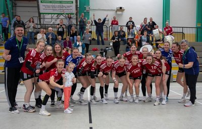 Zwickauer Jubel in Plauen: Der BSV II machte am Sonntag den Titelgewinn in der Sachsenliga klar. 