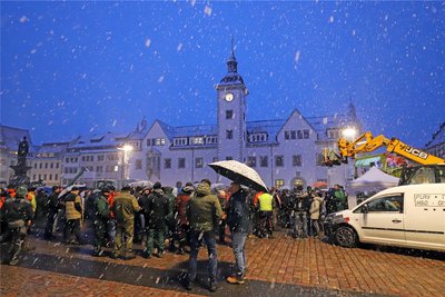 Trotz schlechten Wetters war die Kundgebung der Bauern auf dem Freiberger Obermarkt gut besucht.
