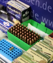 Zudem fand die Polizei mehrere Tausend Schuss Munition.