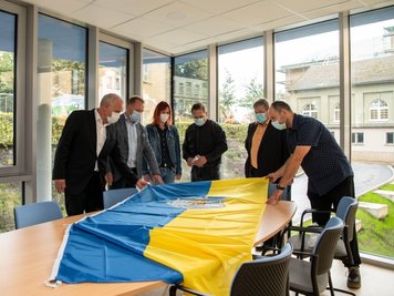Auch ein Besprechungsraum befindet sich im neuen Anbau der Oberschule. Seit nunmehr acht Jahren kann die evangelische Bildungsstätte stabil zweizügig geführt werden.