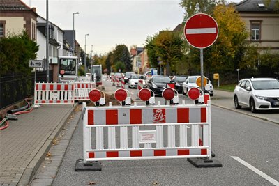 Die Arbeiten für den Ausbau des Breitbands an der Leipziger Straße in Rochlitz dauern länger.