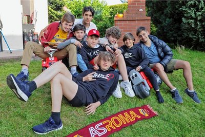 Die "Jugend musiziert"-Schüler aus Rom mögen neben der Musik auch den Fußball. 