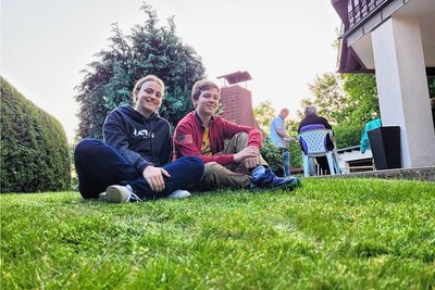 Flavia Mastorano (li.) ist das einzige Mädchen, das es von den Römern in den Bundeswettbewerb geschafft hat. Leopoldo Crisconio neben ihr möchte einmal in einem Orchester spielen. 