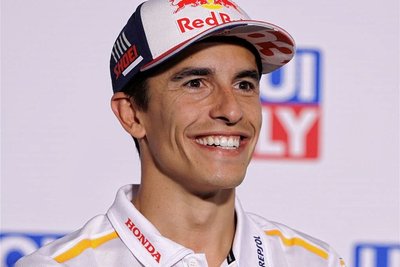 Froh gelaunt. Marc Marquez am Sachsenring. 