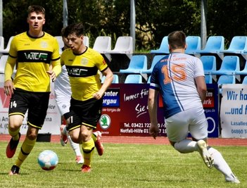 Moritz Kretzer (links) und Philipp Sovago zählten am vergangenen Wochenende zu den Plauener Torschützen beim 5:2-Erfolg des VFC beim FC International Leipzig.