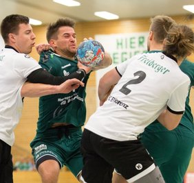 Durchgesetzt: Felix Kempe steuerte beim 32:28-Heimsieg der HSG-Dachse gegen den HC Elbflorenz 2006 II 10 Tore bei und war neben Torhüter Flip Veverka herausragender Akteur bei den Gastgebern. Zuvor hatte der Linkshänder aus Verletzungsgründen monatelang nicht kontinuierlich trainieren können. 