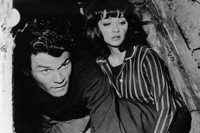 Der Film "Escape From East Berlin" (deutscher Titel "Tunnel 28") mit Christine Kaufmann und Don Murray stellte die spektakuläre Tunnelflucht von Ost- nach Westberlin nach. 