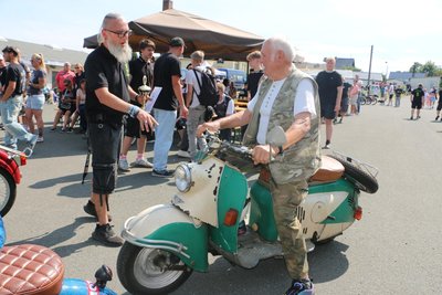 Ältester Teilnehmer beim Simson-Treffen war der 83-jährige Jürgen Himmelmann.