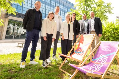 Ihre Firmen spenden unter anderem für das Event: Alexander Bahl-Voigt, Lena Wagner und Christian Hössel, Nadja Petzold, Anett Ehrlich, Tobias Spotka und Oliver Kalis (von links).