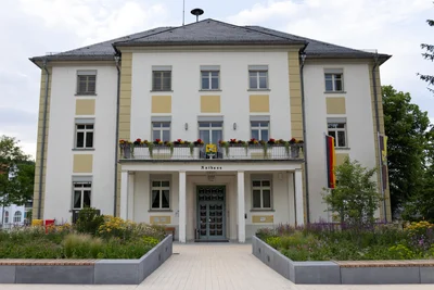 Das Rathaus Bad Elster am Kirchplatz.