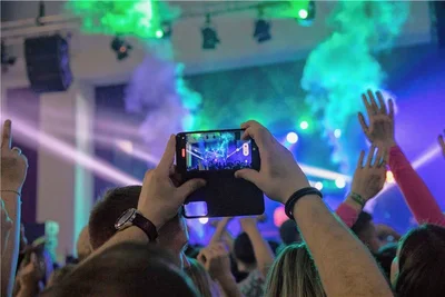 Hände hoch und tanzen - Indoor-Festival "Break the Rules" in Freiberg. 