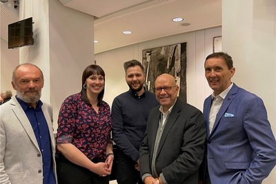 Zum neuen Vorstand des Chemnitzer Theaterfördervereins gehören unter anderem Jürgen Schöberl, Nora Seitz (Vorsitzende), Stefan Otto, Stefan Tschök und Peter Fisch (von links).