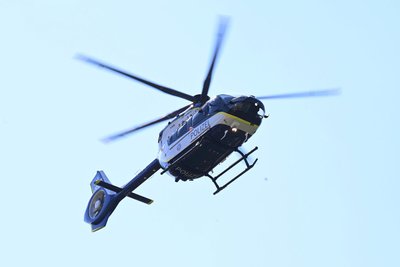 Ein Polizeihubschrauber kreiste am Montag über Olbernhau.