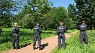 Bei einer Vermisstensuche am Donnerstagvormittag in Chemnitz fanden die Beamten eine Leiche.